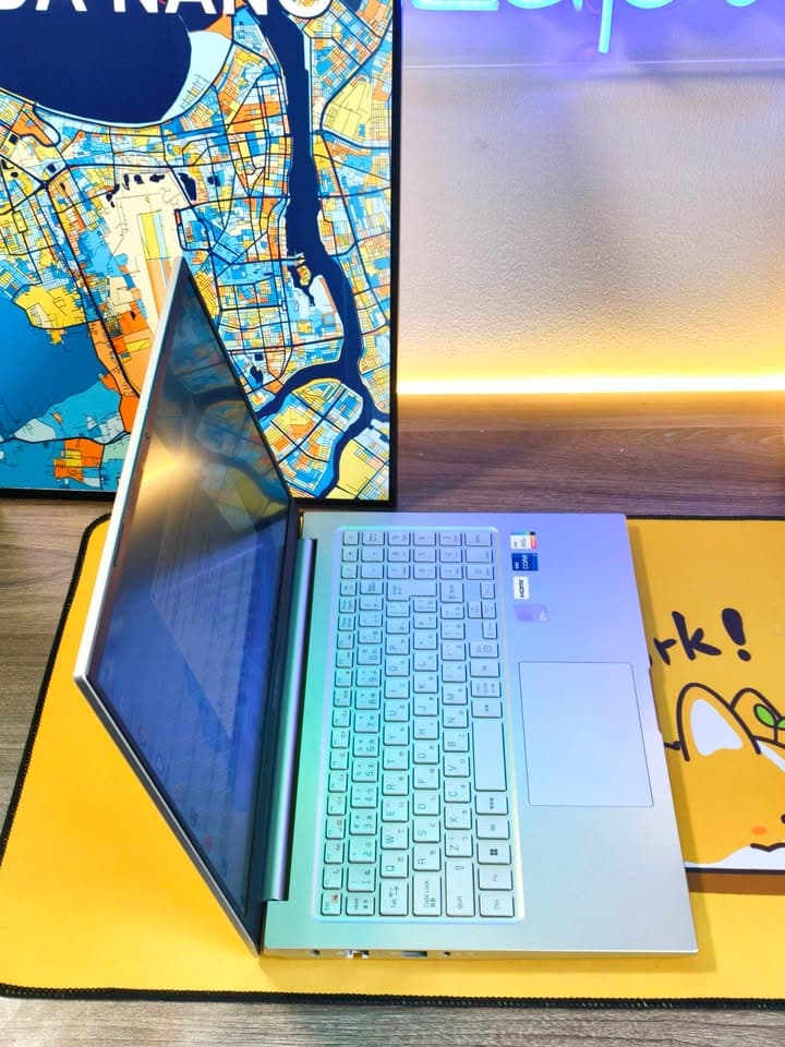 Laptop Core i7-1355U