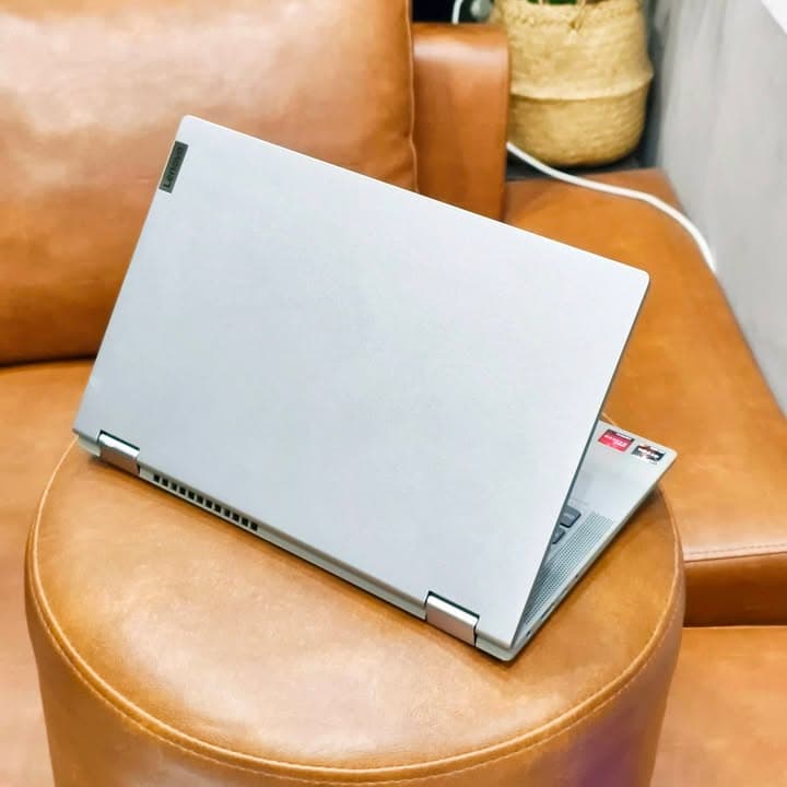 Lenovo i7-1355U